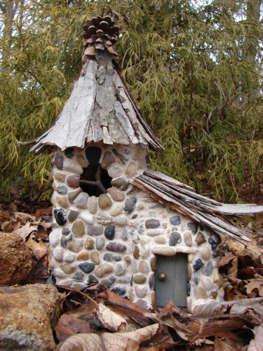 Pine Cone Stone Fairy Cottage